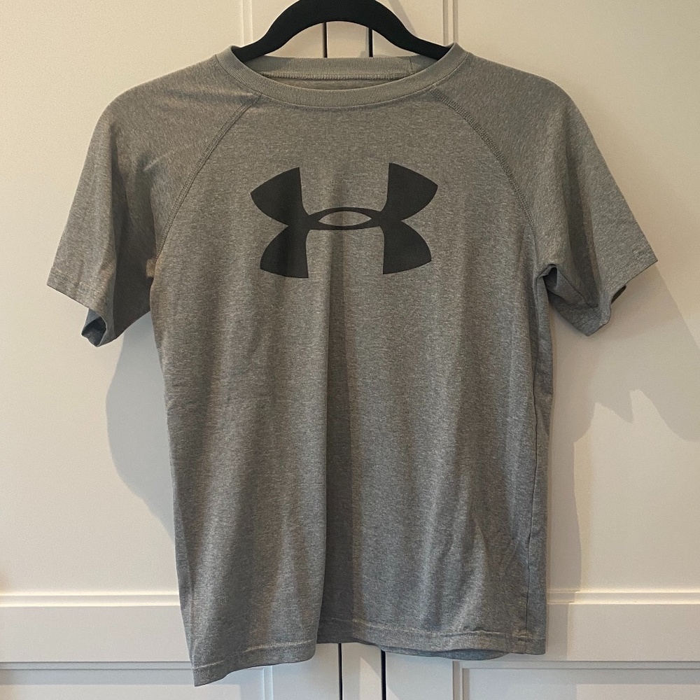 Under Armour Tee- Grey
